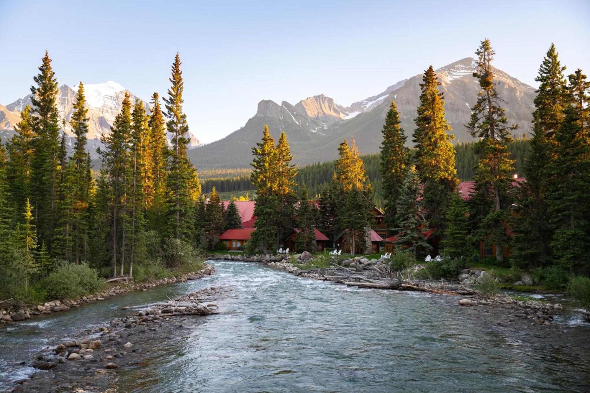 Post & Hotel Lake Louise