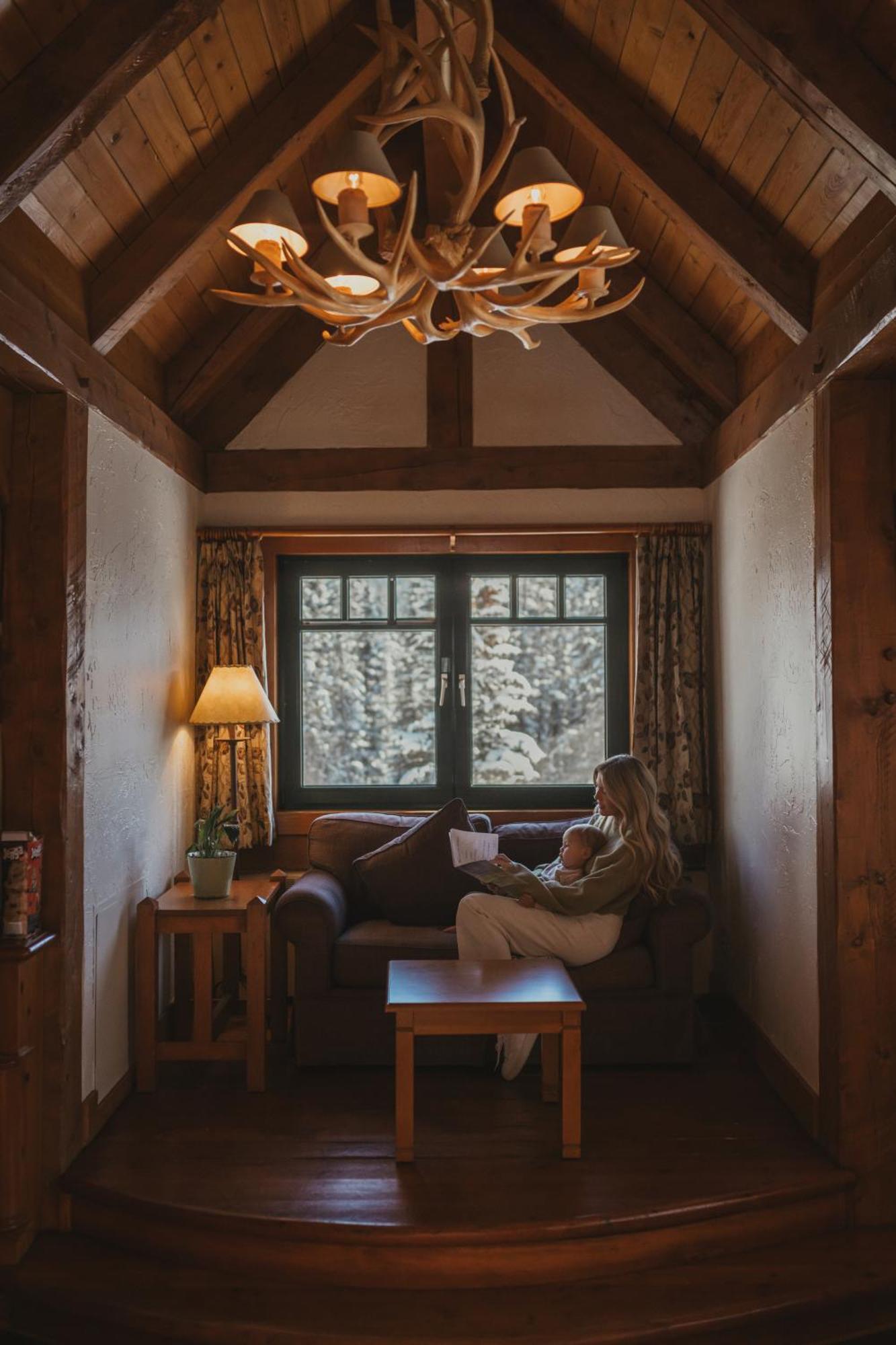 Post & * Lake Louise